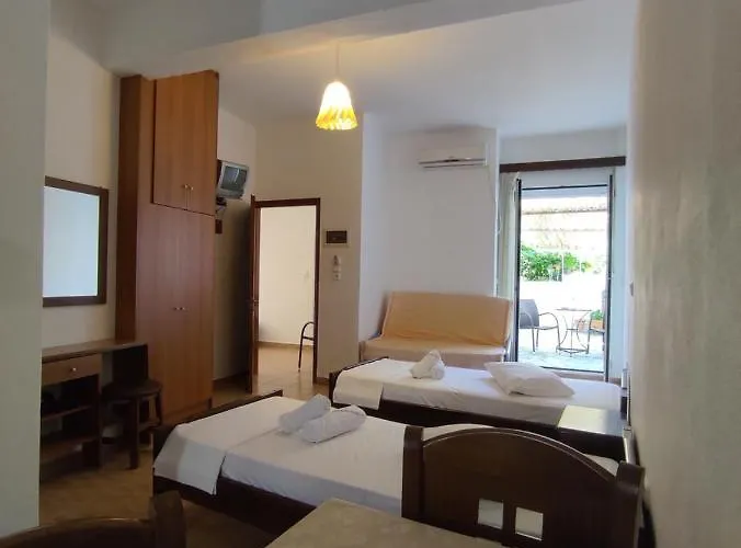 Chrysa's Loutra Edipsou (Evia)